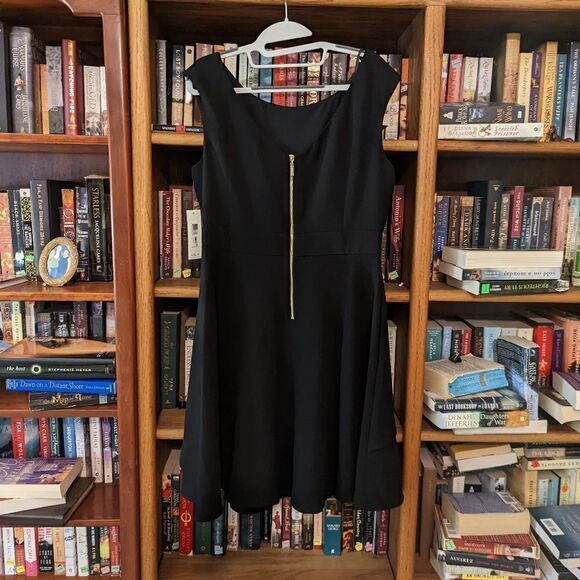 ELIZA j elegant lbd sz 12 high lo knee length black a line scoop neck nwt - Picture 2 of 7